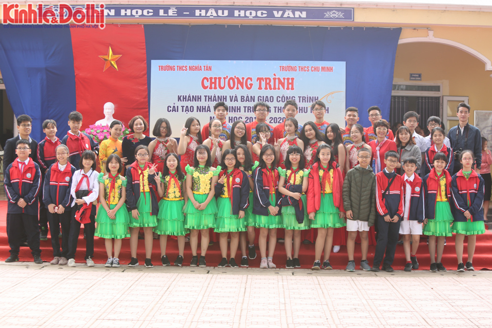 Trường THCS Nghĩa Tân bàn giao công trình “Nhà vệ sinh thân thiện” tặng trường THCS Chu Minh, huyện Ba Vì - Ảnh 6