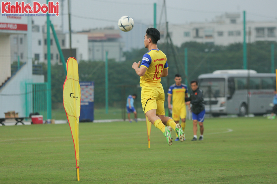 [Ảnh] HLV Park Hang-seo tiếp tục rèn quân chuẩn bị cho trận đấu với UAE - Ảnh 12