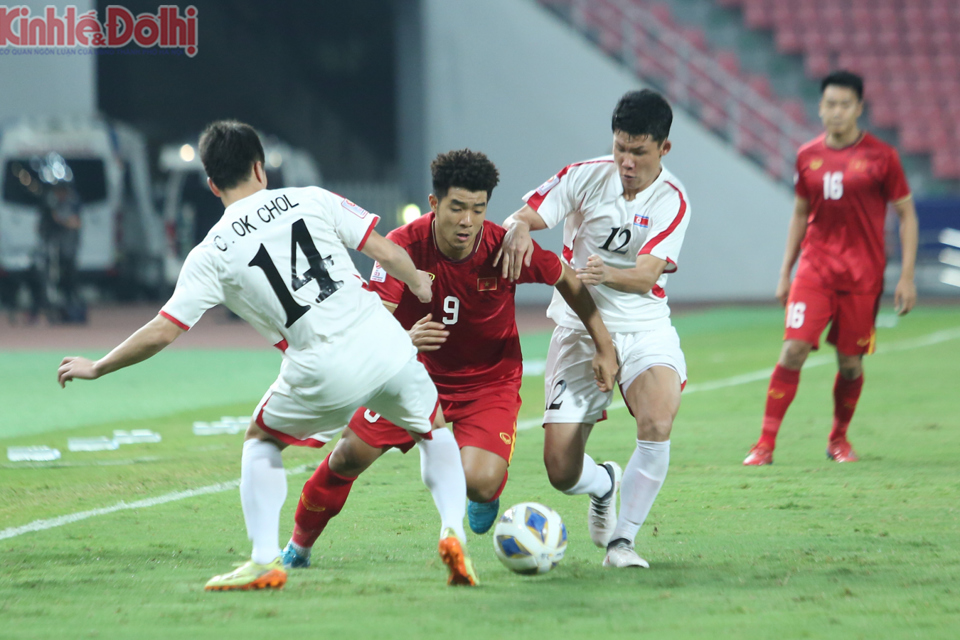 [Ảnh] 90 phút đáng quên của Bùi Tiến Dũng và U23 Việt Nam tại VCK U23 châu Á 2020 - Ảnh 4
