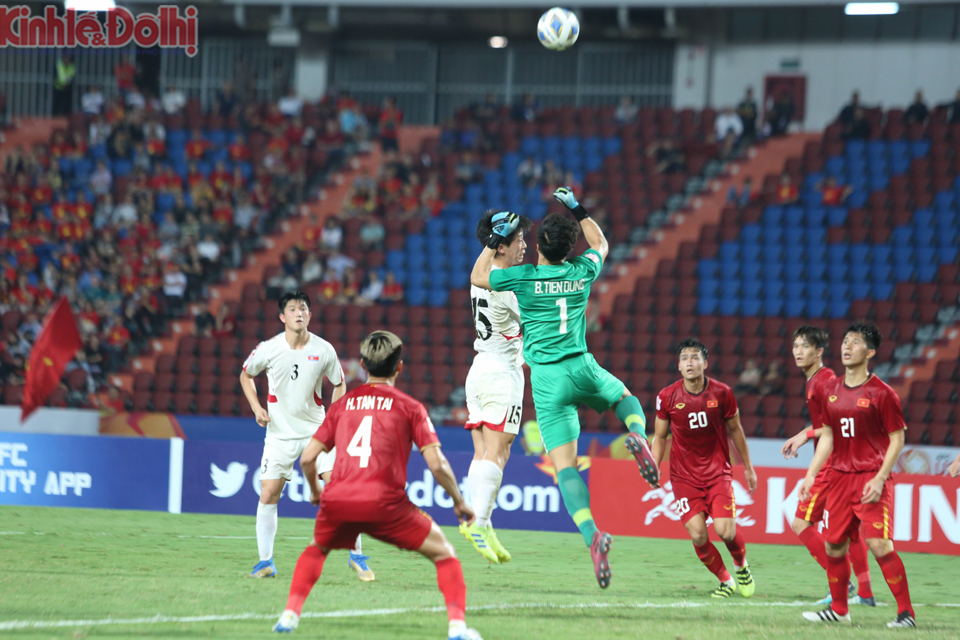 [Ảnh] 90 phút đáng quên của Bùi Tiến Dũng và U23 Việt Nam tại VCK U23 châu Á 2020 - Ảnh 15