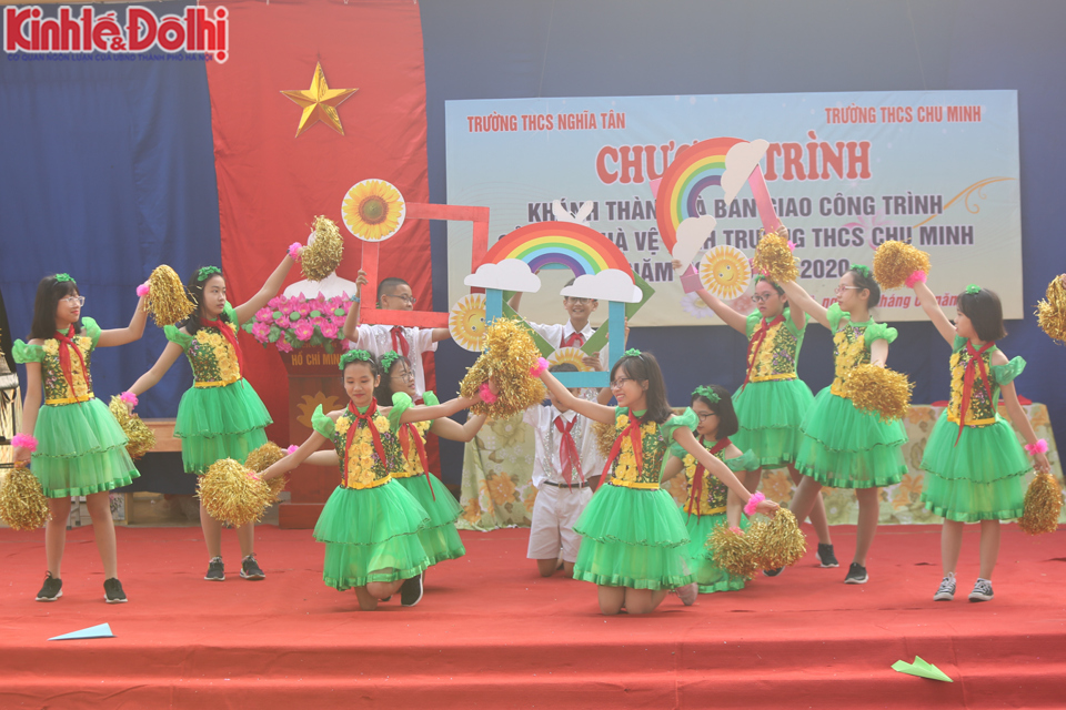 Trường THCS Nghĩa Tân bàn giao công trình “Nhà vệ sinh thân thiện” tặng trường THCS Chu Minh, huyện Ba Vì - Ảnh 7