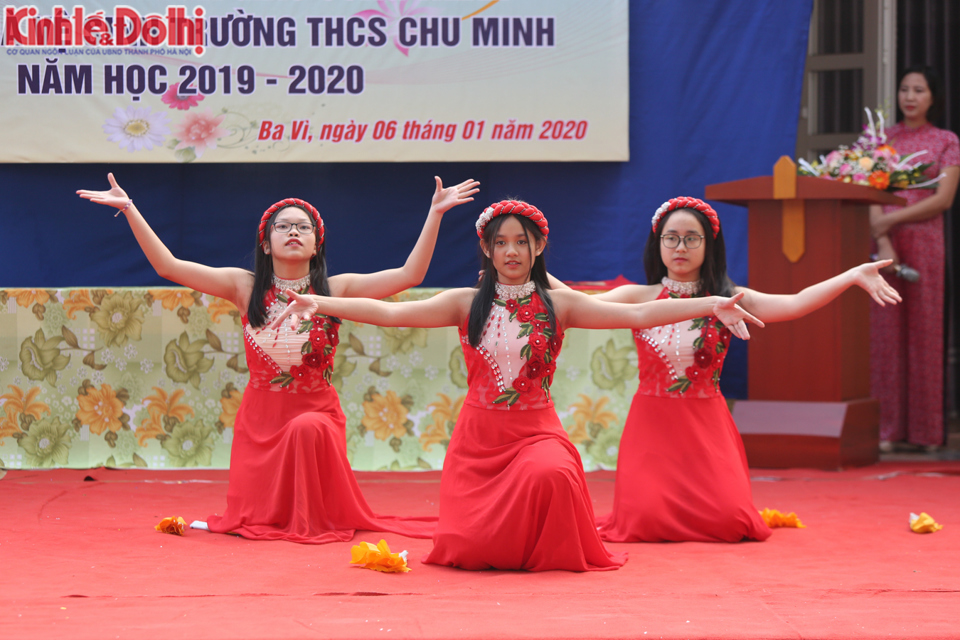Trường THCS Nghĩa Tân bàn giao công trình “Nhà vệ sinh thân thiện” tặng trường THCS Chu Minh, huyện Ba Vì - Ảnh 9