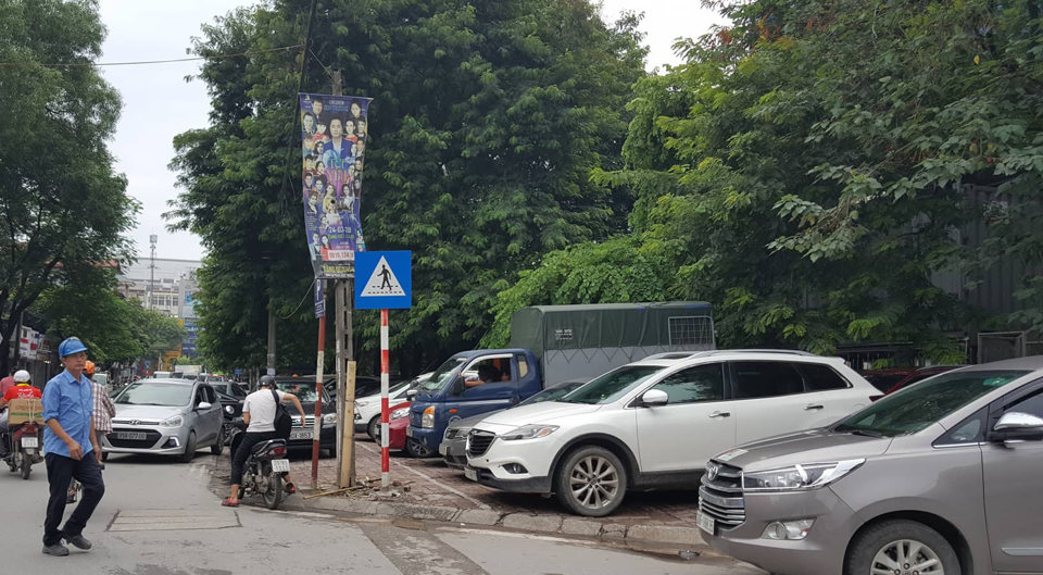 Tại phường Phương Mai, quận Đống Đa: Bãi xe không phép, tiềm ẩn phát sinh tội phạm - Ảnh 3