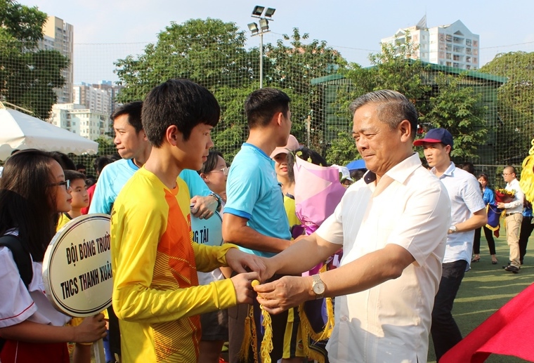 25 đội tham gia giải bóng đá thiếu niên - nhi đồng quận Thanh Xuân - Ảnh 1