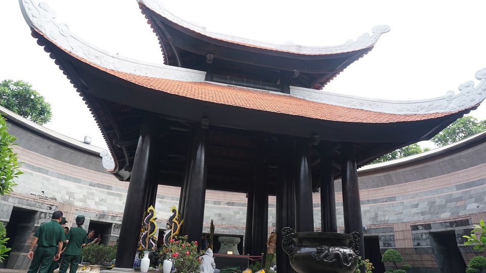 [Ảnh] Chiêm bái đền tưởng niệm các vua Hùng lớn nhất tại Nam Bộ - Ảnh 11