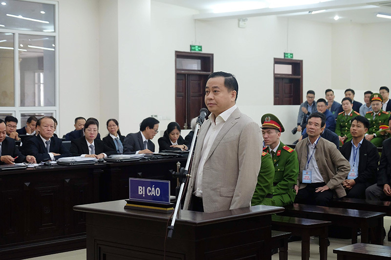 Nhiều bị cáo nhận sai phạm trong vụ thâu tóm đất công tại Đà Nẵng - Ảnh 2