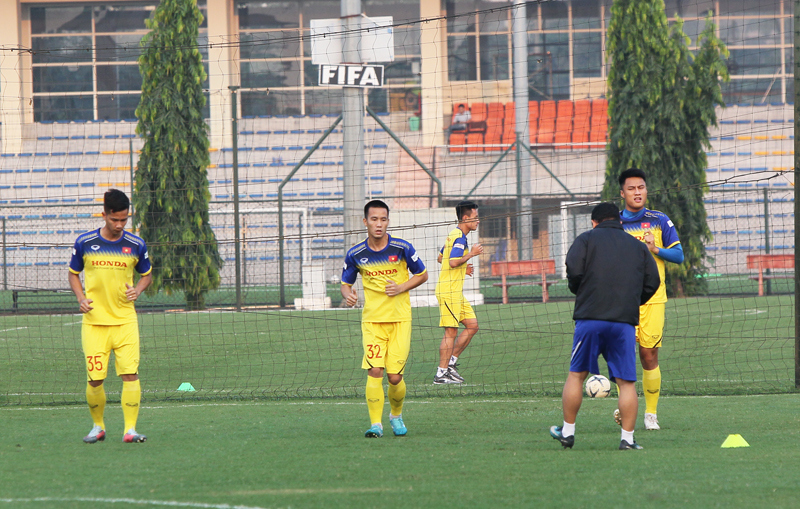 [Ảnh] Xuân Trường chia tay ĐTQG, HLV Park Hang-seo "vò đầu bứt tóc" - Ảnh 7