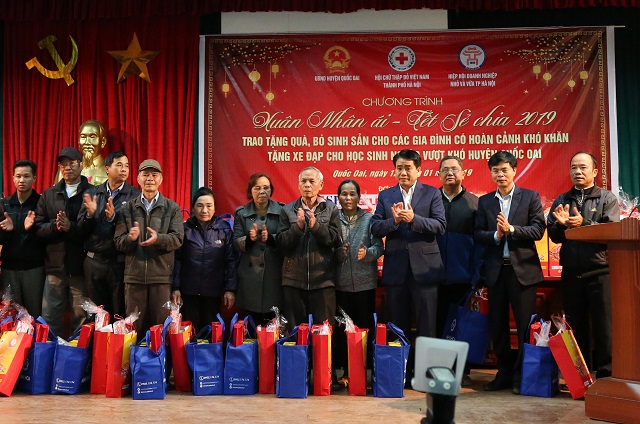 Chủ tịch Nguyễn Đức Chung kiểm tra công tác chuẩn bị Tết tại huyện Quốc Oai - Ảnh 3