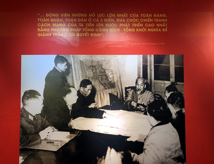 Trưng bày hơn 300 tài liệu, hiện vật về Đảng Cộng sản Việt Nam - Ảnh 4