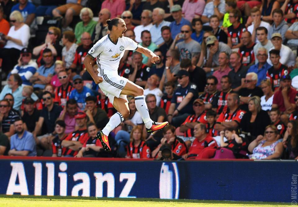 15 khoảnh khắc đẹp nhất của Zlatan tại United - Ảnh 3