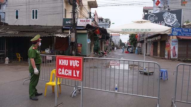 Hà Nội: Phong tỏa, khử khuẩn nơi phát hiện ca mắc Covid-19 tại huyện Mê Linh - Ảnh 3