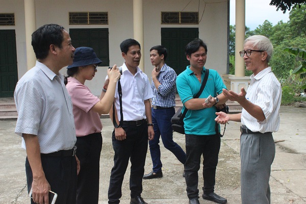 Hội Nhà báo Hà Nội hỗ trợ hội viên tác nghiệp thực tế tại thị xã Sơn Tây - Ảnh 2