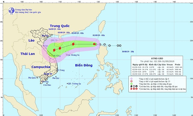 Nguy cơ bão chồng bão liên tiếp đổ bộ vào miền Trung - Ảnh 1