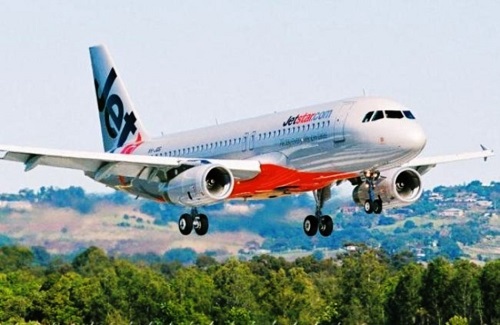 Máy bay Jetstar quay đầu vì hành khách gặp vấn đề sức khỏe - Ảnh 1