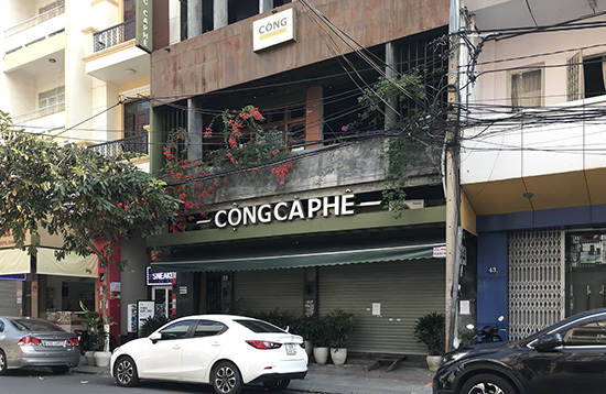 Nhiều quán cà phê, cửa hàng quần áo ở Đà Nẵng thông báo đóng cửa vì dịch Covid-19 - Ảnh 6