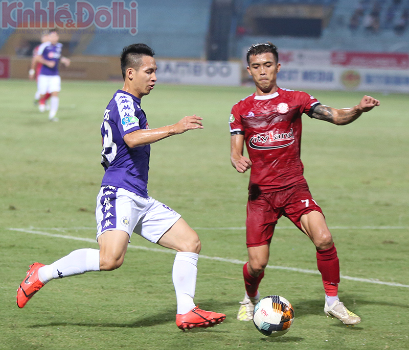 [Ảnh] Cận cảnh tình huống gây tranh cãi ở trận đấu giữa Hà Nội FC và TP Hồ Chí Minh - Ảnh 5