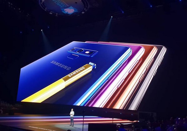 Điểm nhấn công nghệ tuần: Siêu phẩm Galaxy Note 9 chính thức trình làng - Ảnh 1