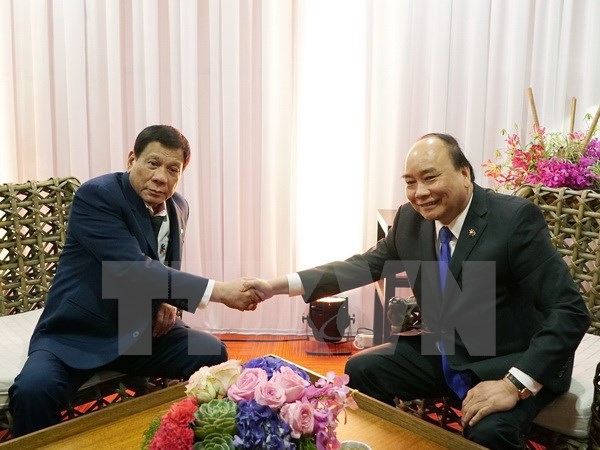 Thủ tướng Nguyễn Xuân Phúc gặp gỡ Tổng thống Philippines - Ảnh 1