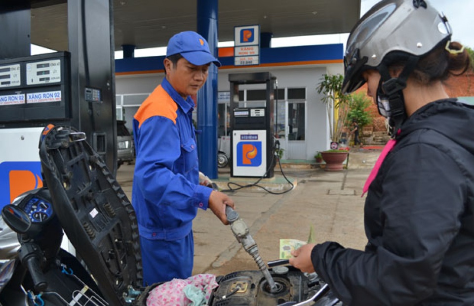 Giá xăng dầu tăng mạnh, sát mốc 19.000 đồng/lít - Ảnh 1