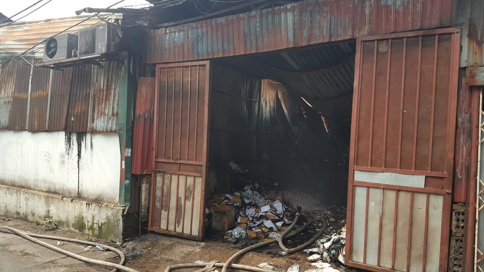 [Ảnh] Cận cảnh hiện trường vụ cháy tại quận Nam Từ Liêm khiến ít nhất 8 người chết và mất tích - Ảnh 10