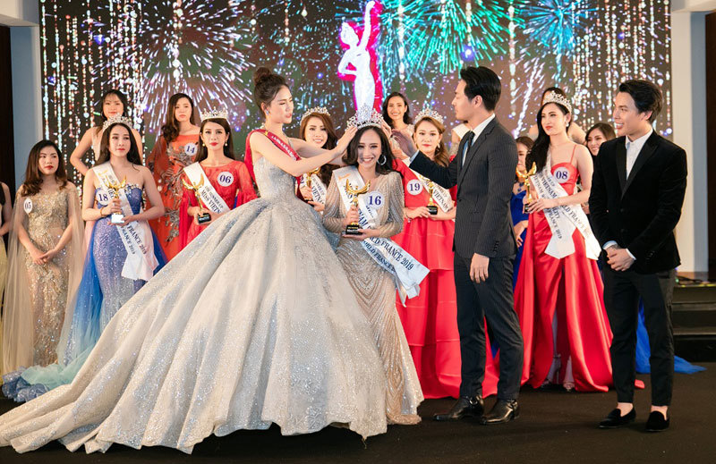 Mỹ nhân đến từ Hà Nội đăng quang Miss Vietnam World France 2019 - Ảnh 2