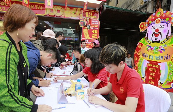 Khẳng định chữ tín thương hiệu vàng Bảo Tín Mạnh Hải thu hút đông khách hàng trong ngày Vía Thần Tài - Ảnh 11