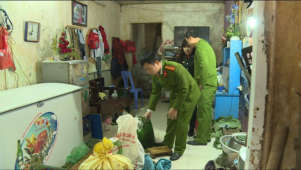 Hà Nội: Phát hiện cơ sở dùng hàn the sản xuất giò ở Thanh Xuân - Ảnh 1
