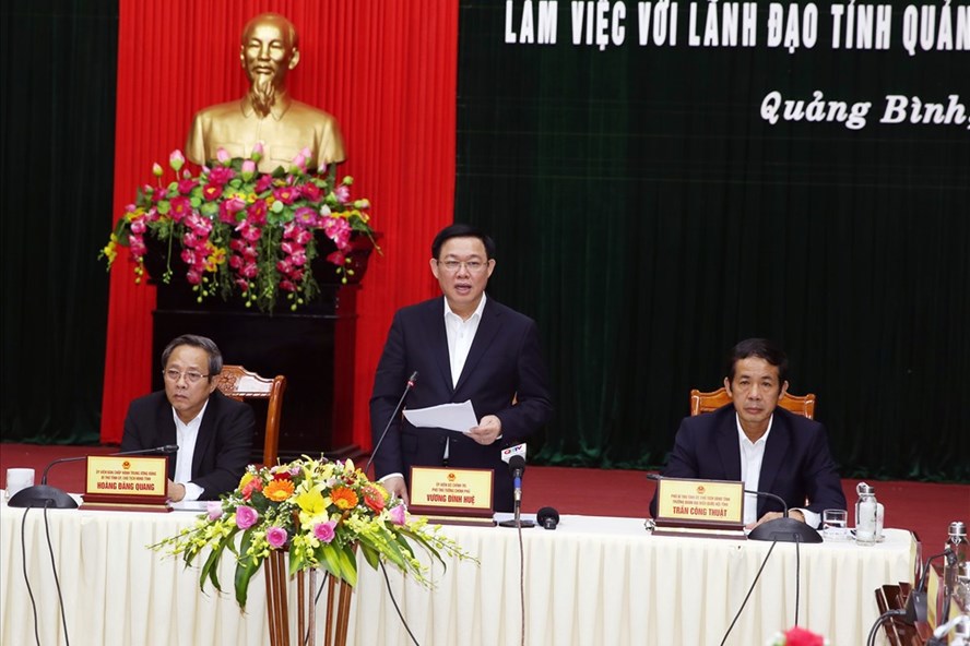 Phó Thủ tướng Vương Đình Huệ: Quảng Bình cần phát triển các sản phẩm du lịch đặc trưng - Ảnh 1
