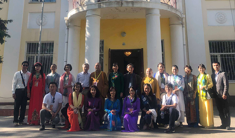 Lãnh đạo Giáo hội Phật giáo Việt Nam thăm, làm việc với ĐSQ Việt Nam tại Mông Cổ - Ảnh 2