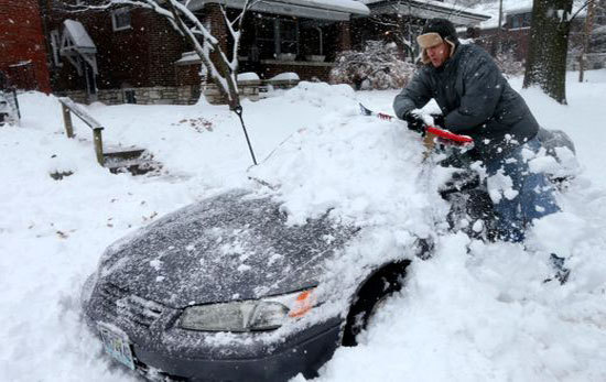 Hình ảnh bão tuyết tấn công nước Mỹ, hơn 1.600 chuyến bay bị hủy - Ảnh 6