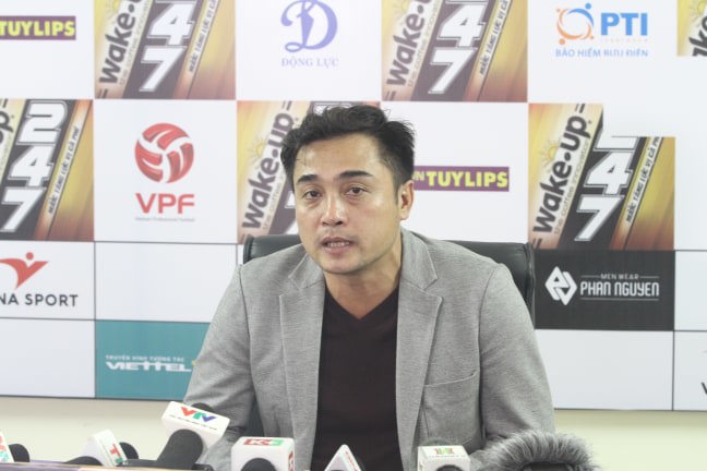 HLV Nguyễn Đức Thắng chỉ trích trọng tài sau trận thua trước Viettel - Ảnh 1