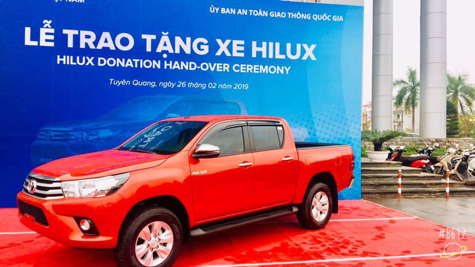 Toyota Việt Nam trao tặng xe Hilux cho tỉnh Tuyên Quang - Ảnh 2