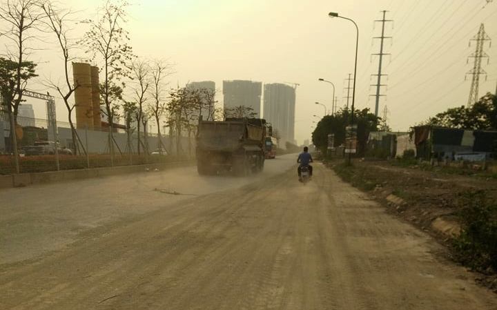 Tại phường Phú Thượng, quận Tây Hồ: Đường giao thông nhếch nhác, tiềm ẩn tai nạn - Ảnh 3