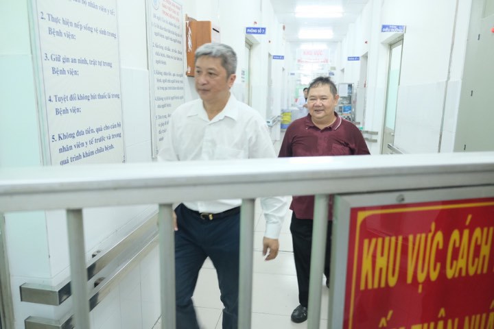 2 ca nhiễm virus corona đầu tiên ở TP Hồ Chí Minh - Ảnh 2