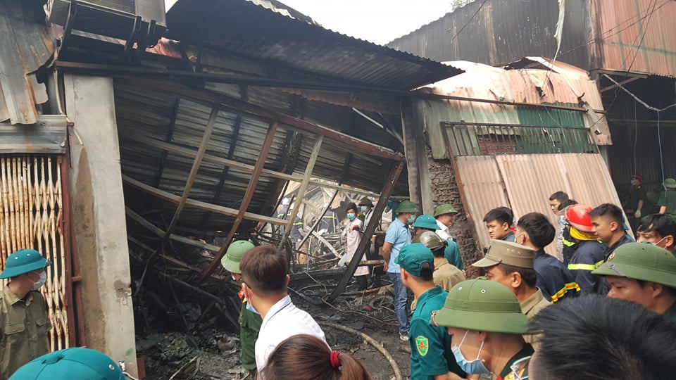 [Ảnh] Cận cảnh hiện trường vụ cháy tại quận Nam Từ Liêm khiến ít nhất 8 người chết và mất tích - Ảnh 6