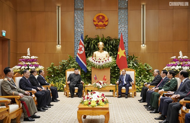 Thủ tướng Chính phủ Nguyễn Xuân Phúc tiếp Chủ tịch Kim Jong-un - Ảnh 8