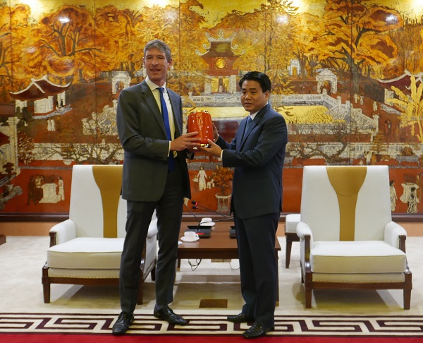 Vương quốc Anh tăng cường hợp tác với Hà Nội trên nhiều lĩnh vực - Ảnh 2