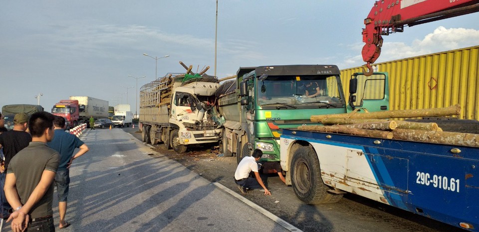 Hà Nội: Tai nạn giao thông giảm nhưng tỷ lệ tử vong tăng - Ảnh 1