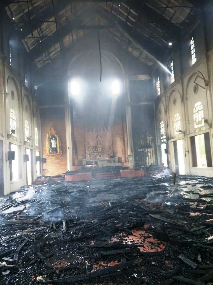 Hà Tĩnh: Cháy lớn tại nhà thờ, nhiều tài sản bị thiêu rụi - Ảnh 2