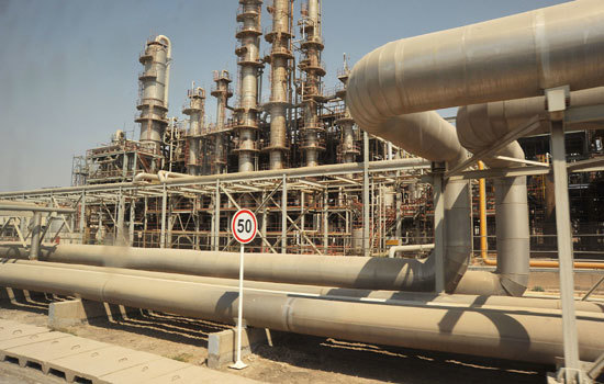 Mối lo nguồn cung do lệnh cấm vận của Mỹ với Iran đẩy giá dầu đi lên - Ảnh 1