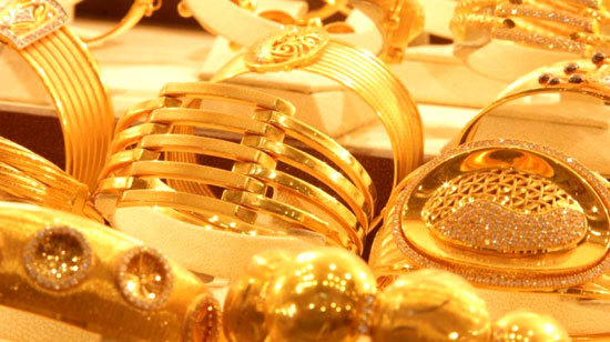Giá vàng vọt tăng, vàng SJC áp sát mốc 43 triệu đồng/lượng - Ảnh 1
