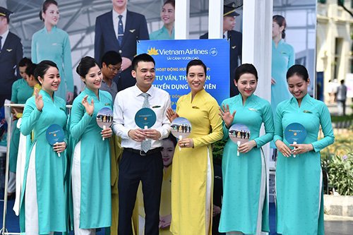 “Vietnam Airlines - Hà Nội vòng tay bạn bè”: Không gian kết nối, phát triển du lịch Thủ đô - Ảnh 2