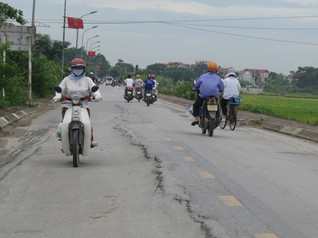 Đường giao thông Sơn Đồng - Song Phương (Hoài Đức): Nhiều đoạn tiếp tục bị xuống cấp nghiêm trọng - Ảnh 2