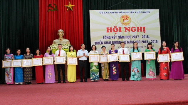 Hơn 100 học sinh huyện Phú Xuyên đạt giải tại các kỳ thi - Ảnh 1