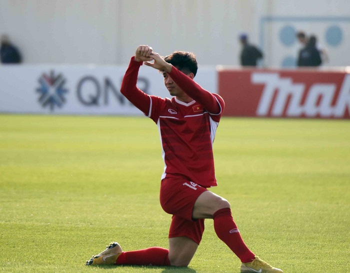 Đội tuyển Việt Nam thể hiện tinh thần trước trận đấu với Yemen - Ảnh 7