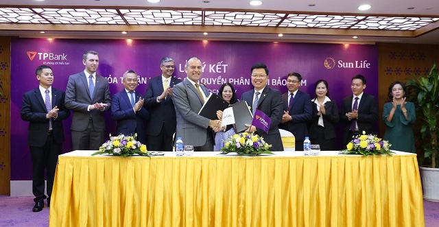 TPBank và Sun Life Việt Nam ký thỏa thuận độc quyền phân phối bảo hiểm: Nhiều giá trị bền vững cho khách hàng - Ảnh 1