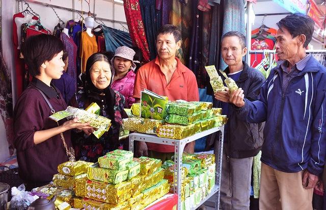 Tổ chức phiên chợ Việt tại ngoại thành: Tiện cho dân, lợi cho doanh nghiệp - Ảnh 1