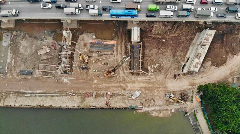 Hà Nội: Toàn cảnh công trường dự án xây dựng 2 cầu qua hồ Linh Đàm - Ảnh 5