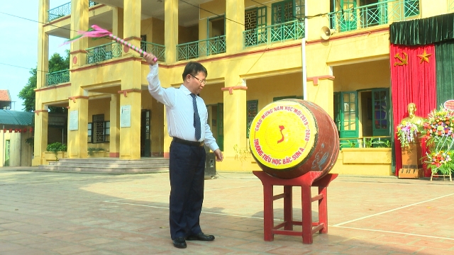 Hơn 82.000 học sinh huyện Sóc Sơn tưng bừng khai giảng năm học mới - Ảnh 1