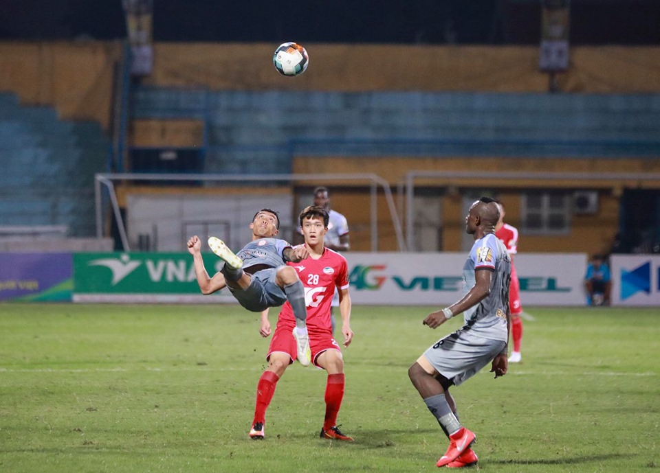 Thua Viettel, TP Hồ Chí Minh đứng trước nguy cơ mất ngôi đầu bảng V-League - Ảnh 1